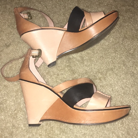 Leather B Makowsky wedges size 7.5 - Picture 3 of 5